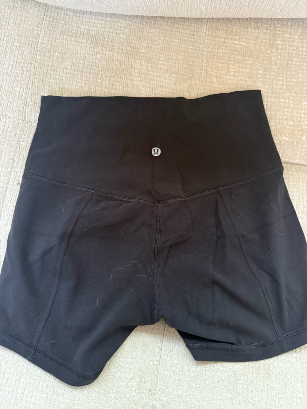 lululemon athletica Black High-Rise 4 inch shorts - Picture 3 of 5